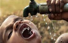 عرضه آب در بطری یکی از تجارت‌های پرسود جهانی است. تنها آب آشامیدنی 